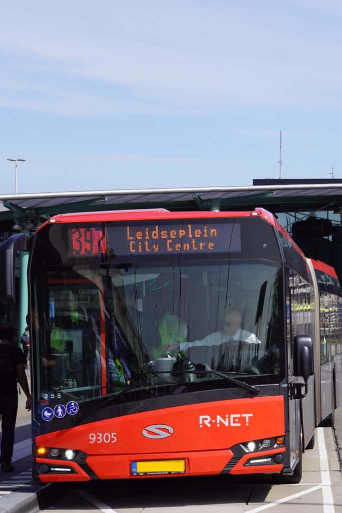 Bus 397 de l'aéroport d'Amsterdam Schiphol vers Amsterdam Leidseplein.