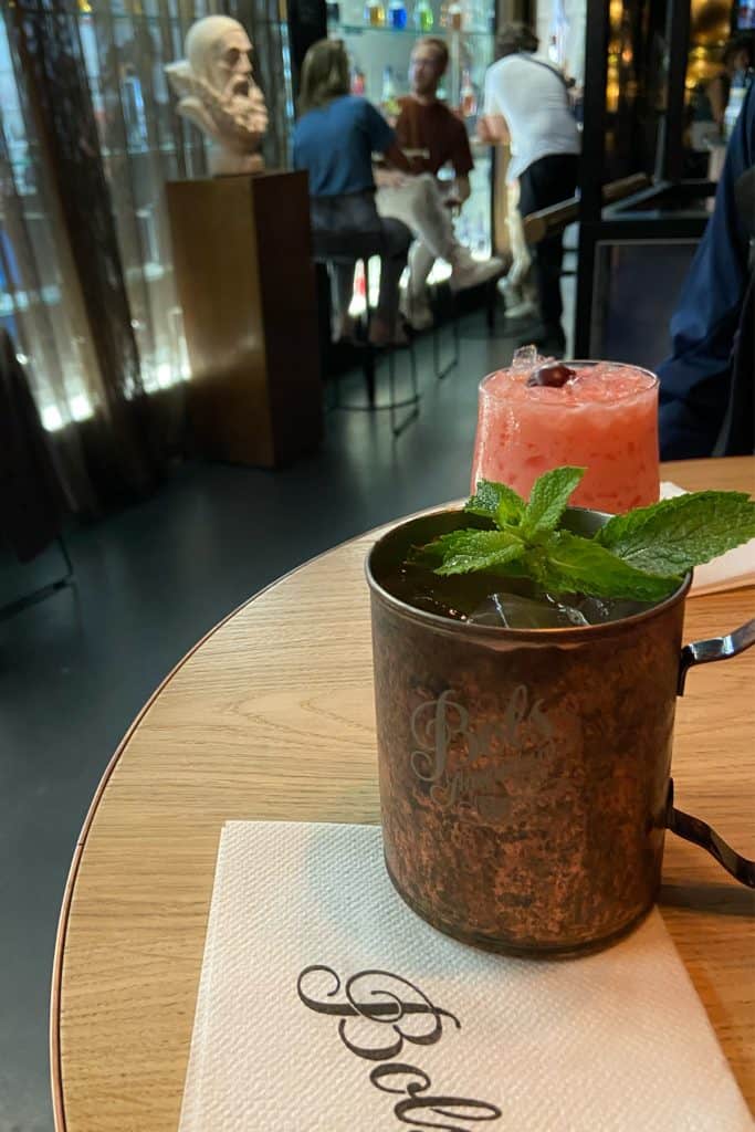 Mon cocktail gratuit à la House of Bols avec le Go City Pass.